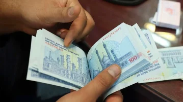 در فرمول متناسبسازی حقوق بازنشستگان سال ۱۴۰۴، تنها افزایش ۳۲ درصدی لحاظ شده و از مبلغ نقدی حدود ۹۳۰ هزار تومان خبری نیست. چرا؟